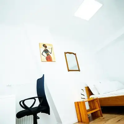 Chambre R2 avec salle de bain partagée près de l'hôpital de la Citadelle à Liège