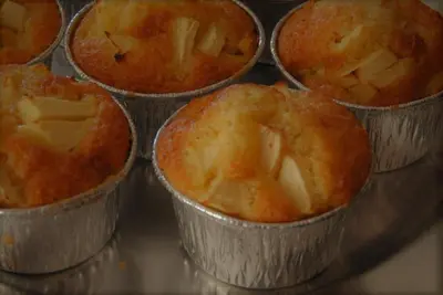 a group of cupcakes in tin muffins at 't Poorthof in Borgloon