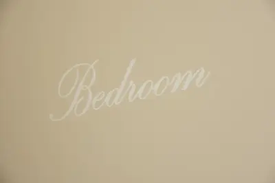 a sign for a bathroom with the word bathroom at 'Op de Borgt' met Finse Grill Kota in Wellen