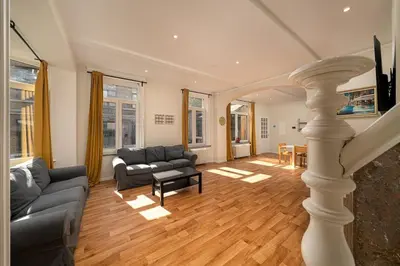 Gallery image of Le calme en plein centre ville: Maison 4ch 4sdb in Liège